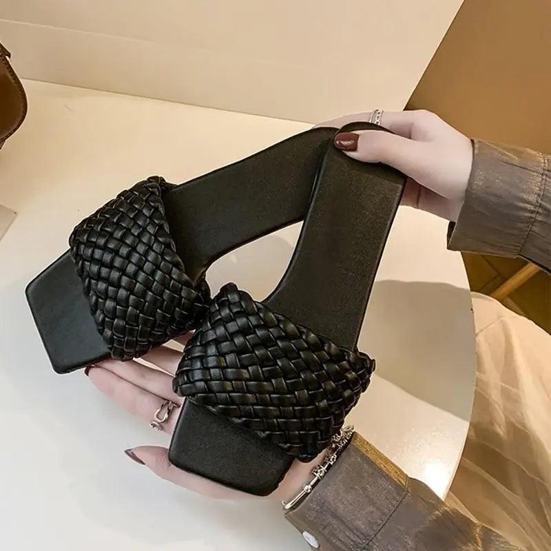 Women’s Minimalist Braided Flat Sandals Open Toe Beach Slippers