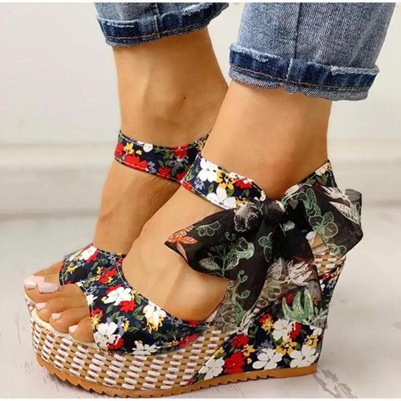 Bohemian Summer Resort Sandals – Elegant Polka Dot Design