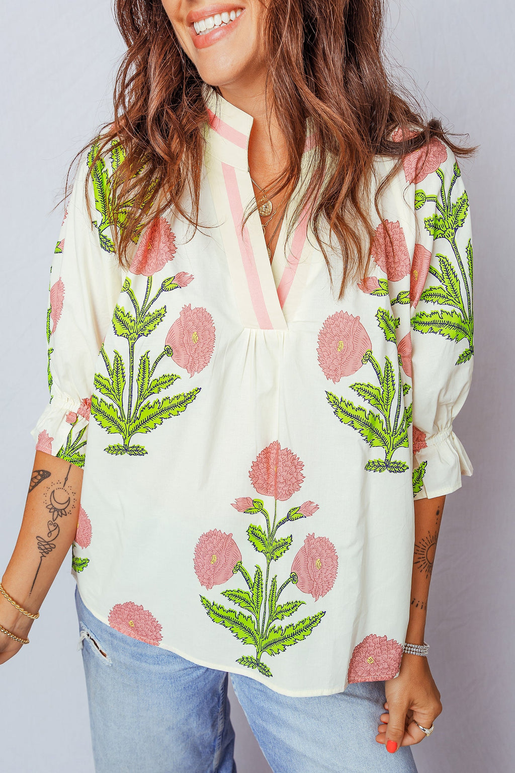 Wild Flower V-Neck 3/4 Sleeve Blouse for Effortless Styling