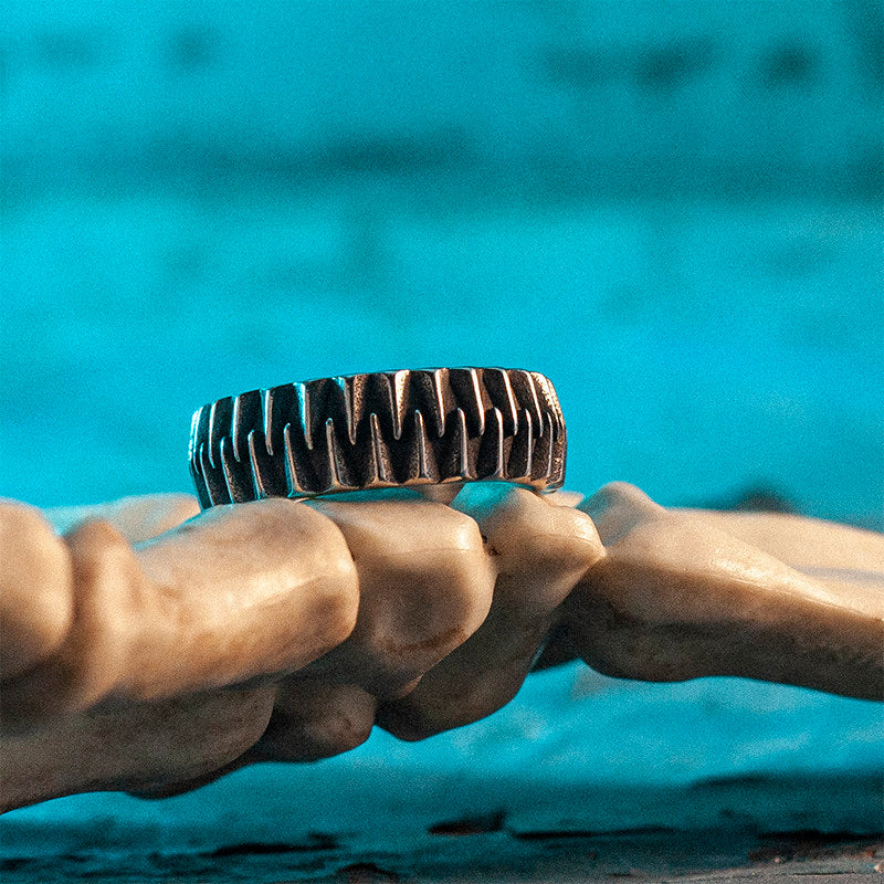 Toothed Rings For Both Men And Women