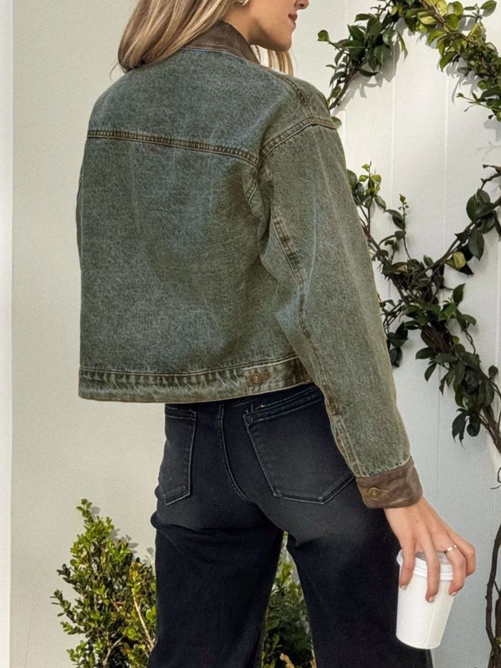 fc67a82d-c3f3-4281-885b-3b35536f0dd8-Max