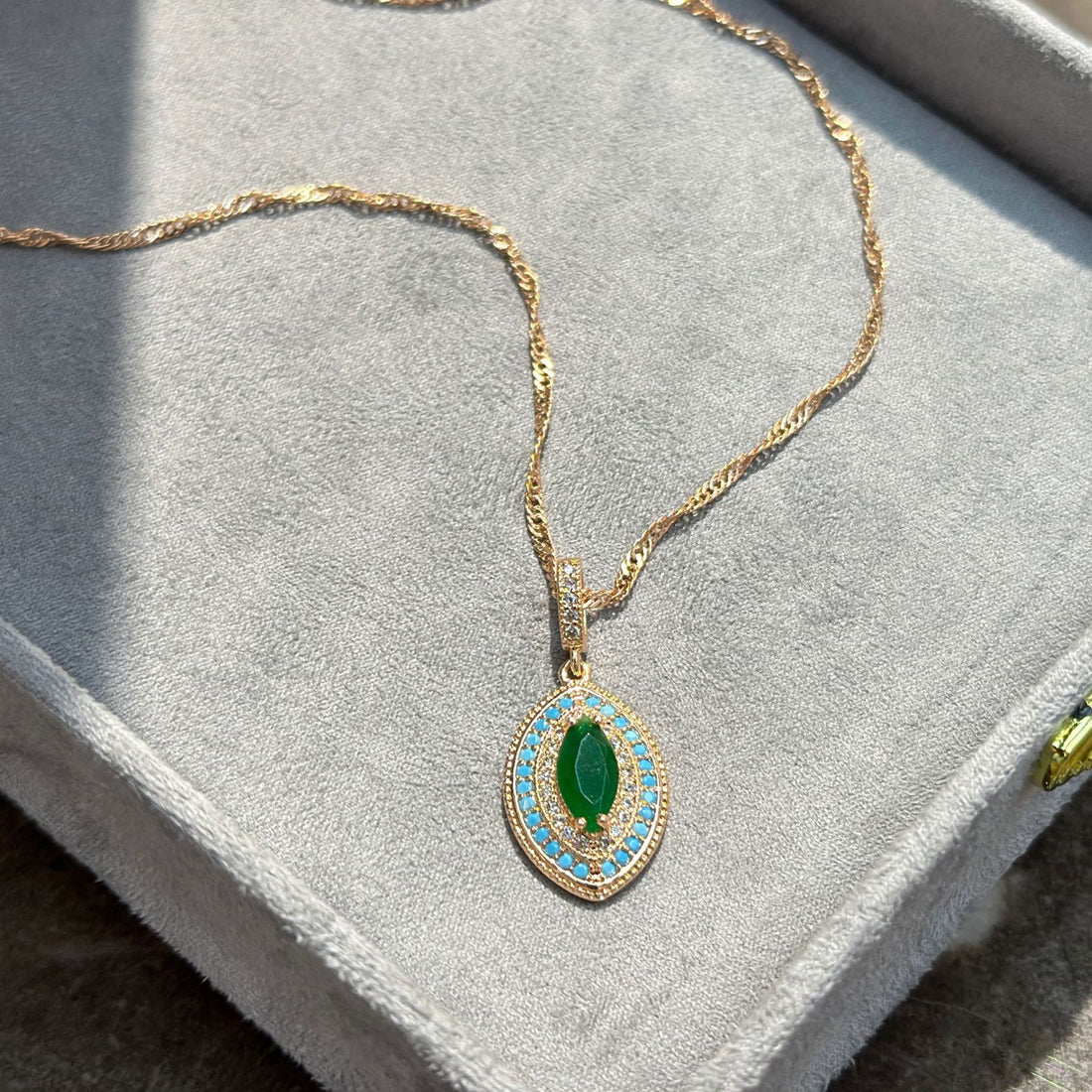 Vintage Botanical Emerald-Zircon Earrings and Ring Jewelry Set