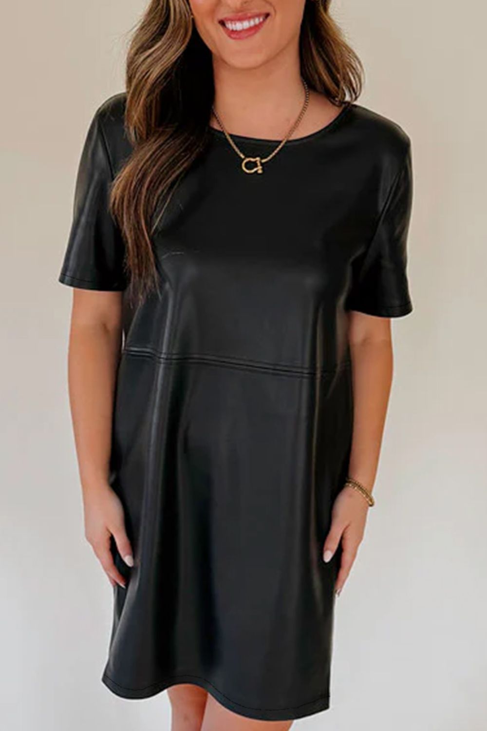 Black Round Neck Short Sleeve Mini Dress