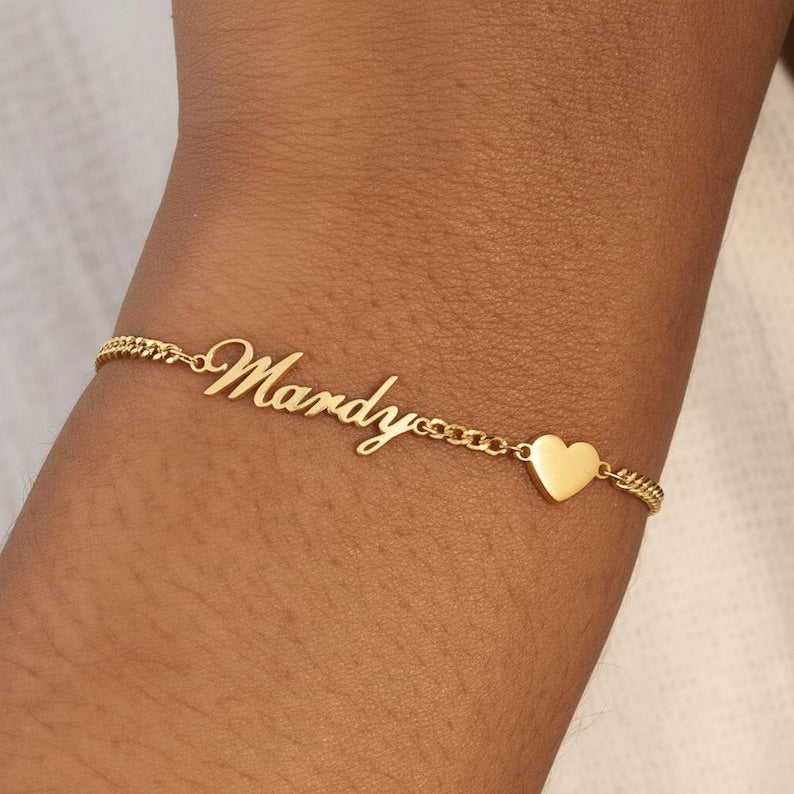 Minimalist Personalized Name Bracelet in Gold - Custom Jewelry