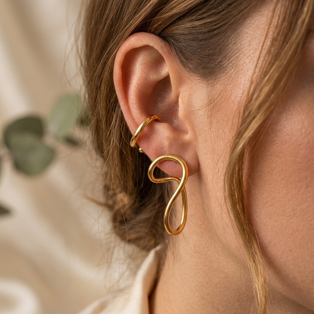 Simple Classic Stud Earrings With A Touch Of Light Luxury And Refined Elegance