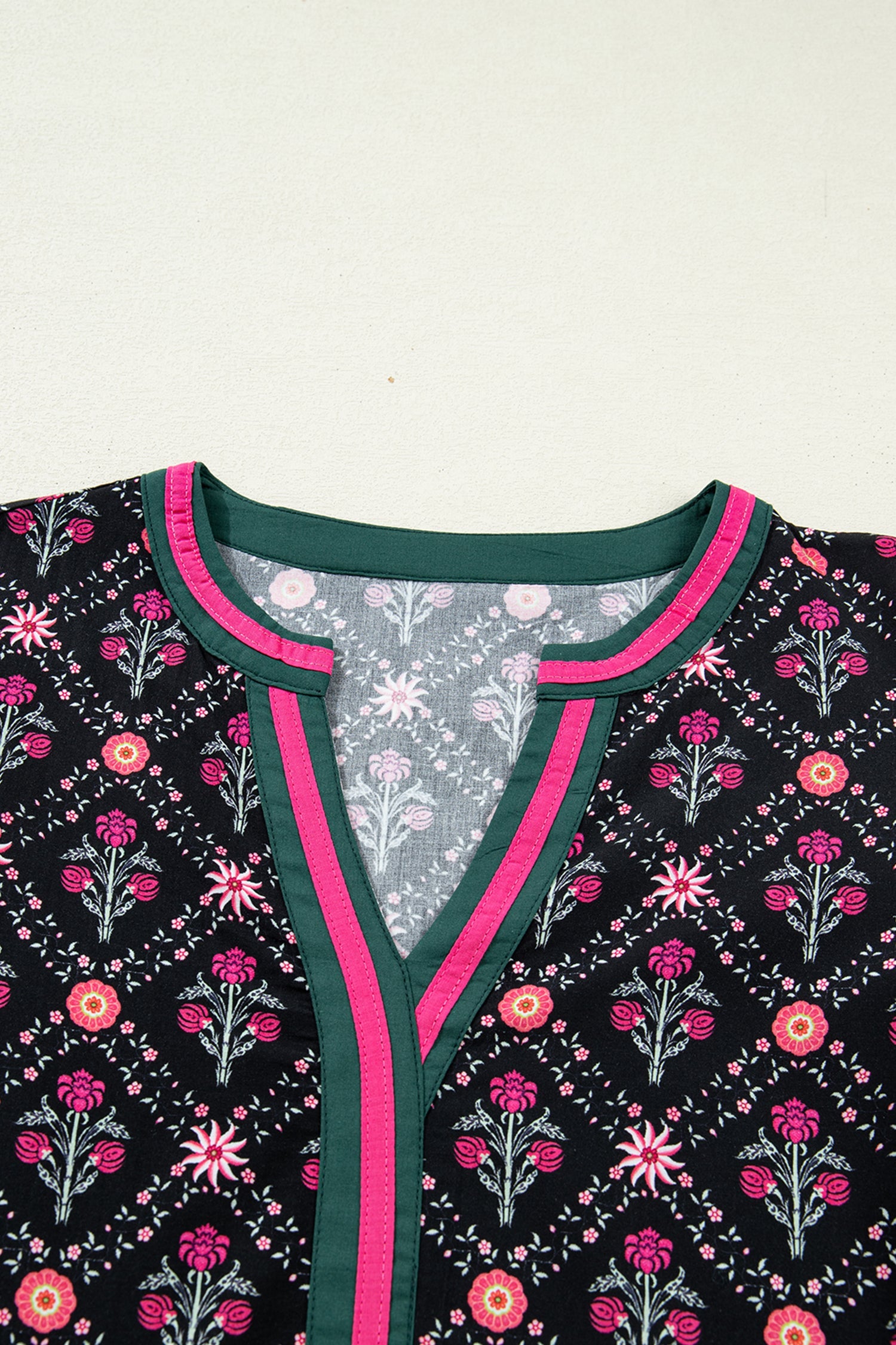 Floral Contrast V-Neck Bracelet Sleeve Blouse