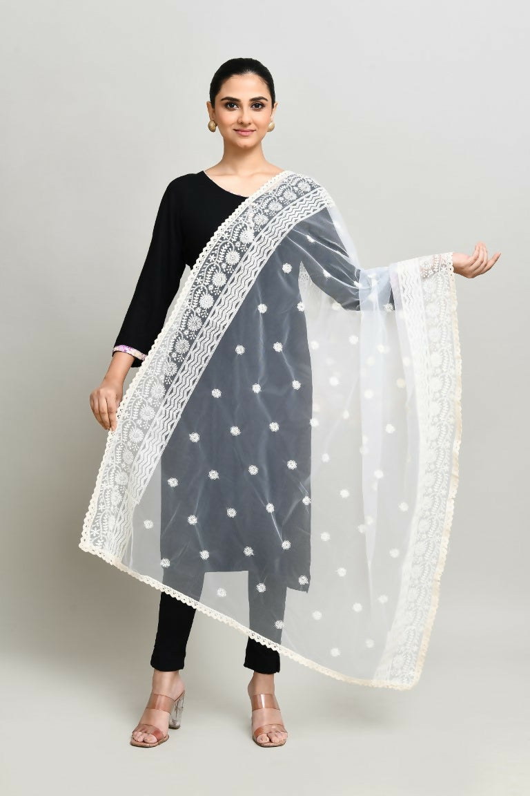 White cotton dupatta featuring intricate Pakistani Karanchi embroidery work