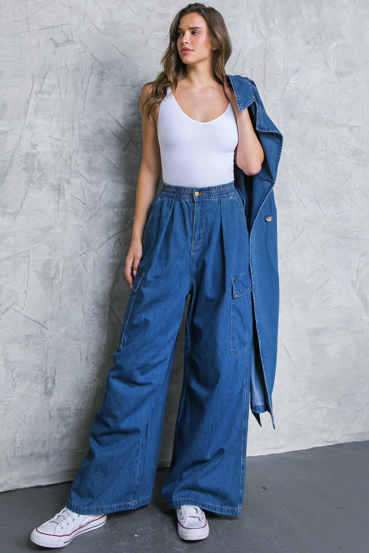 Washed Denim Wide Leg Cargo Pants with Elastic Waist - Image 5