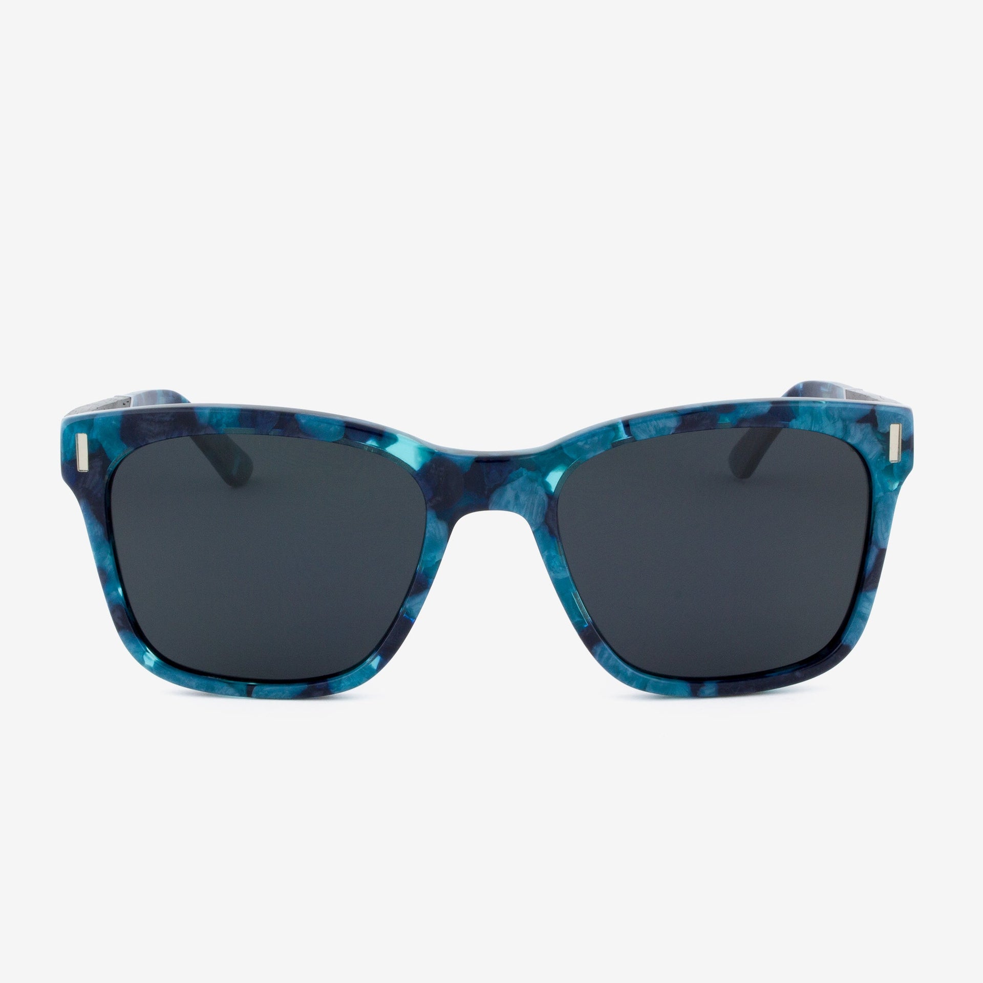 Flagler modern unisex sunglasses made with acetate and wood in a sleek profile.
