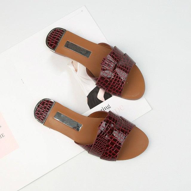 Elegant Leather Flat Sandals: Comfortable Slip-On Loafers