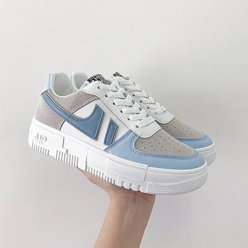 Women’s Classic White Low Top Casual Sneakers Comfortable Walking Shoes