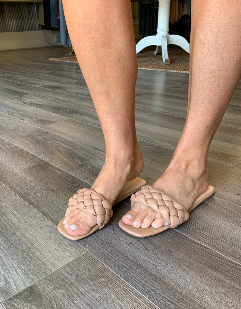Braided Flat Sandals in Camel - Comfortable Everyday Footwear