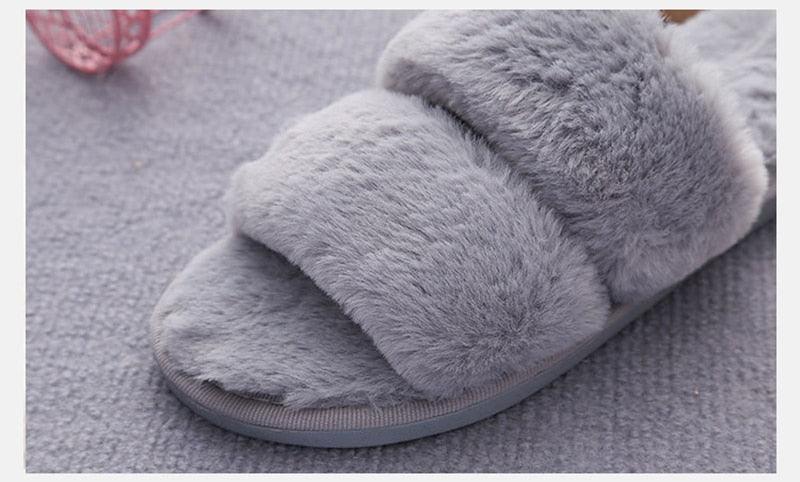 Women’s Faux Fur Cross-Strap Indoor Slides with Memory Foam