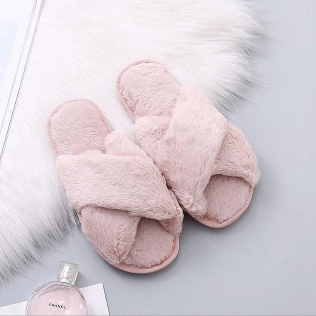 Women’s Faux Fur Cross-Strap Indoor Slides with Memory Foam