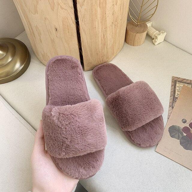 Women’s Faux Fur Cross-Strap Indoor Slides with Memory Foam