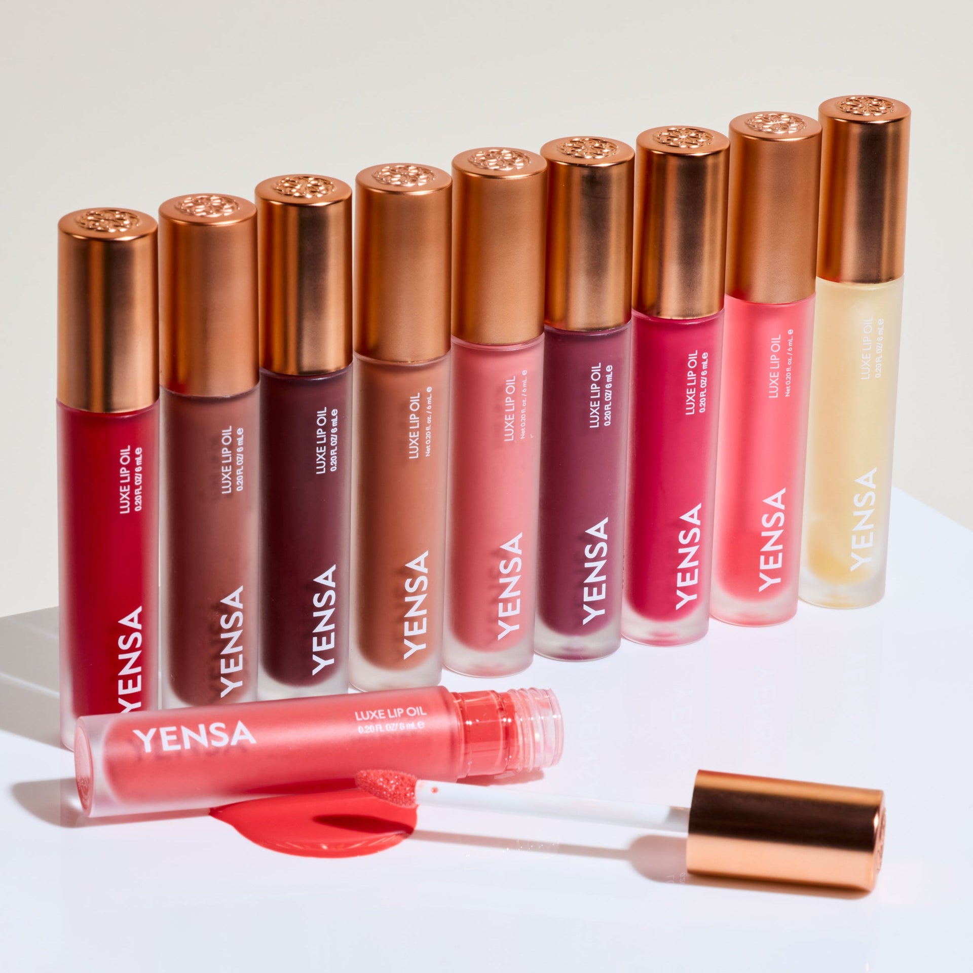 Luxe Lip Nourishing Oil with Hyaluronic Acid and Vitamin E - Image 31