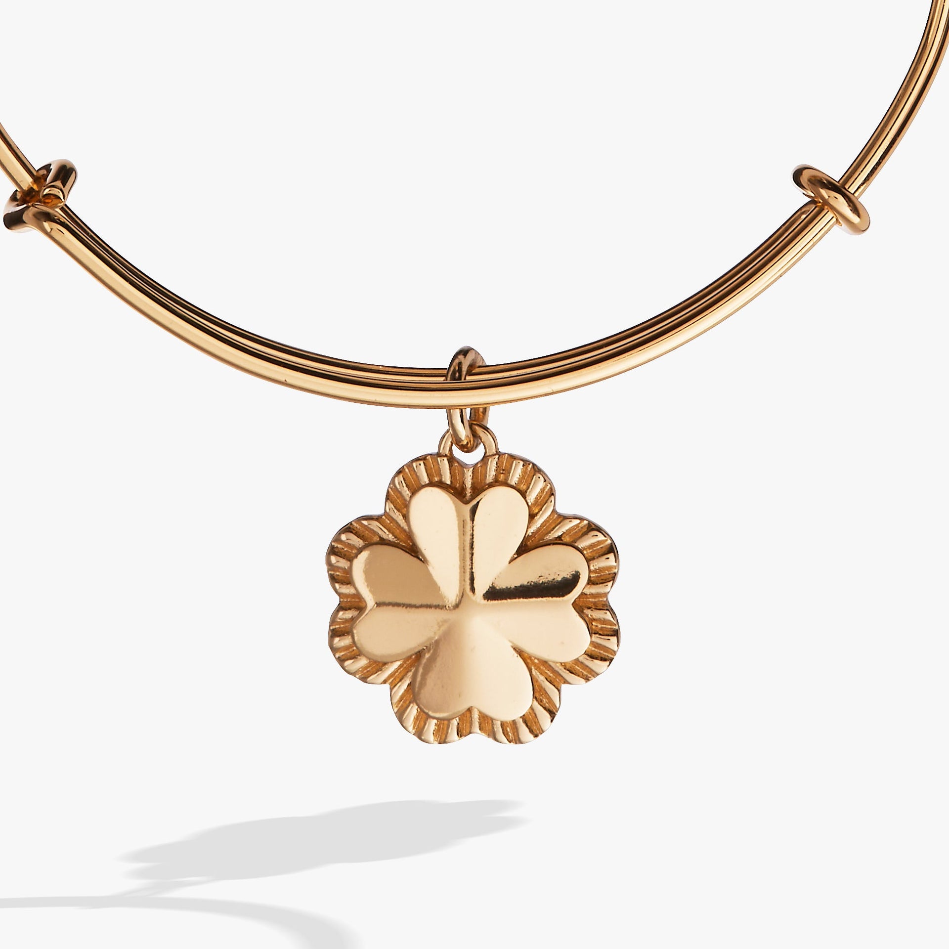 Four-Leaf Clover Charm Bangle Bracelet in Expandable Wire Design