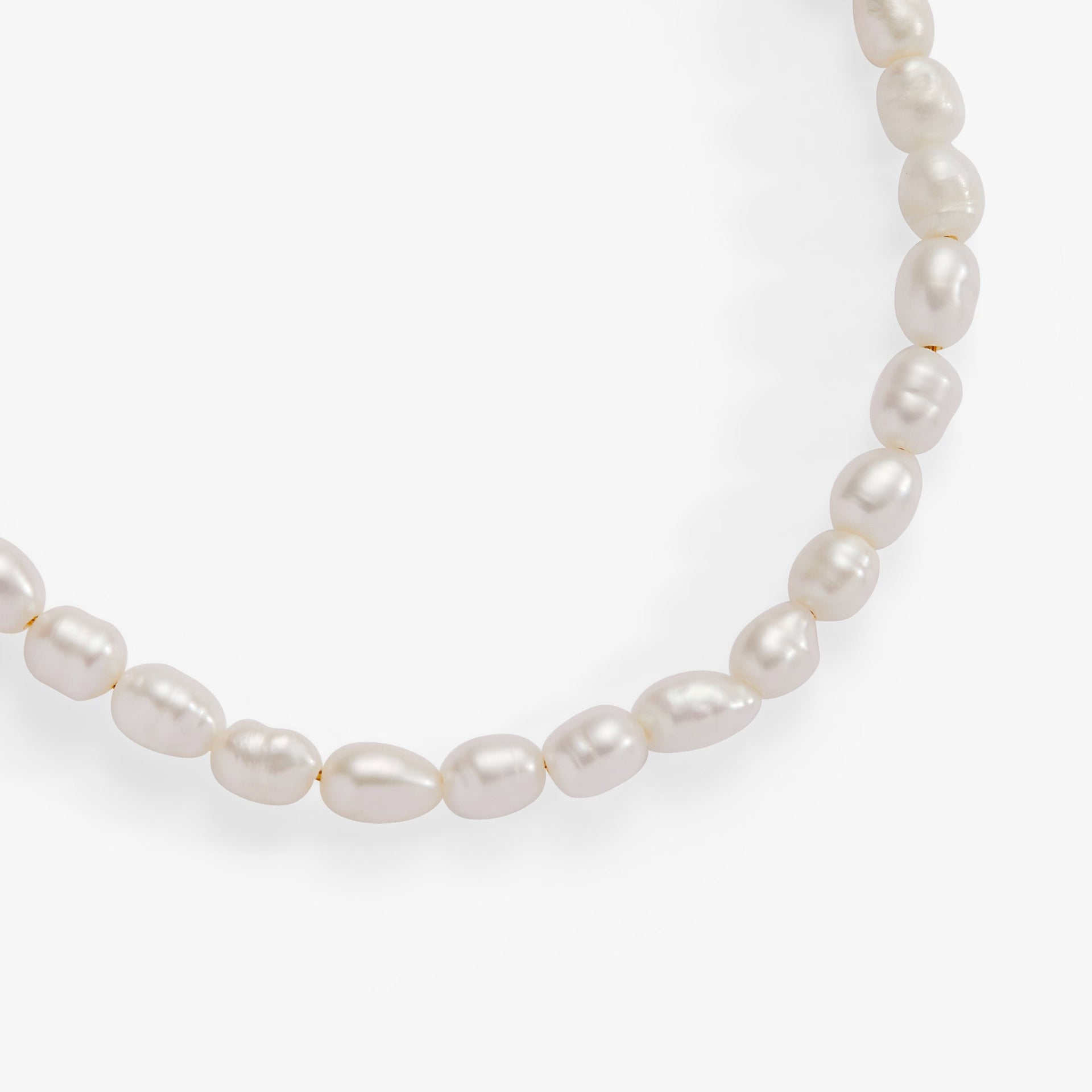 Freshwater Pearl Bracelet in White and Gold Tones