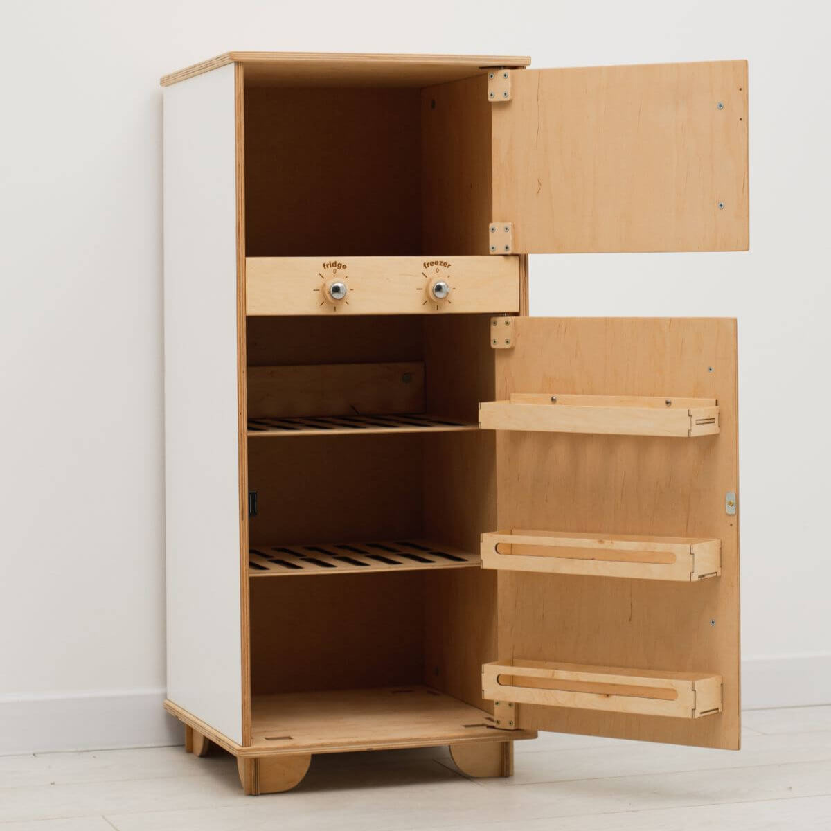 Minimalist Scandi Wooden Play Fridge for Kids – Beige & White