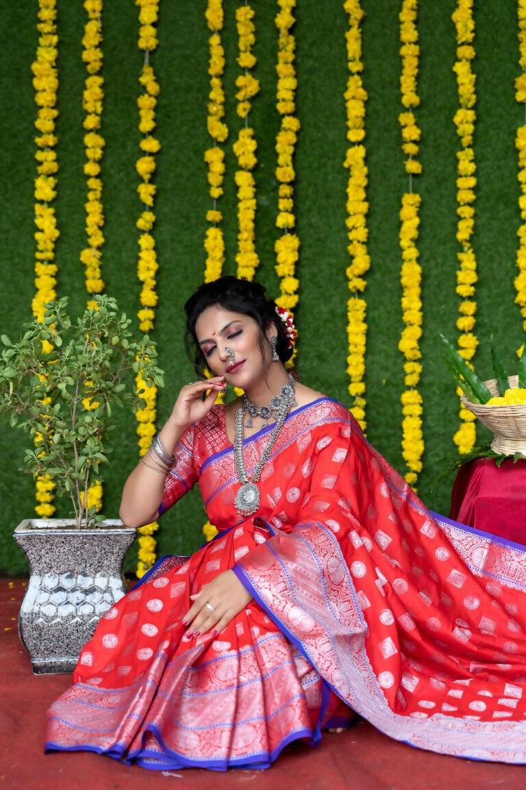 Red Soft Handloom Silk Zari Woven Saree with Matching Blouse