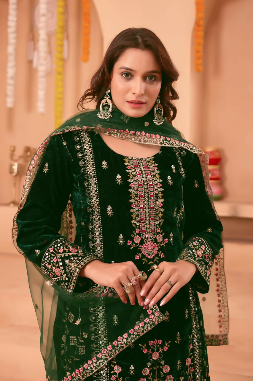 Green Velvet Embroidered Kurta Set with Sequence Work
