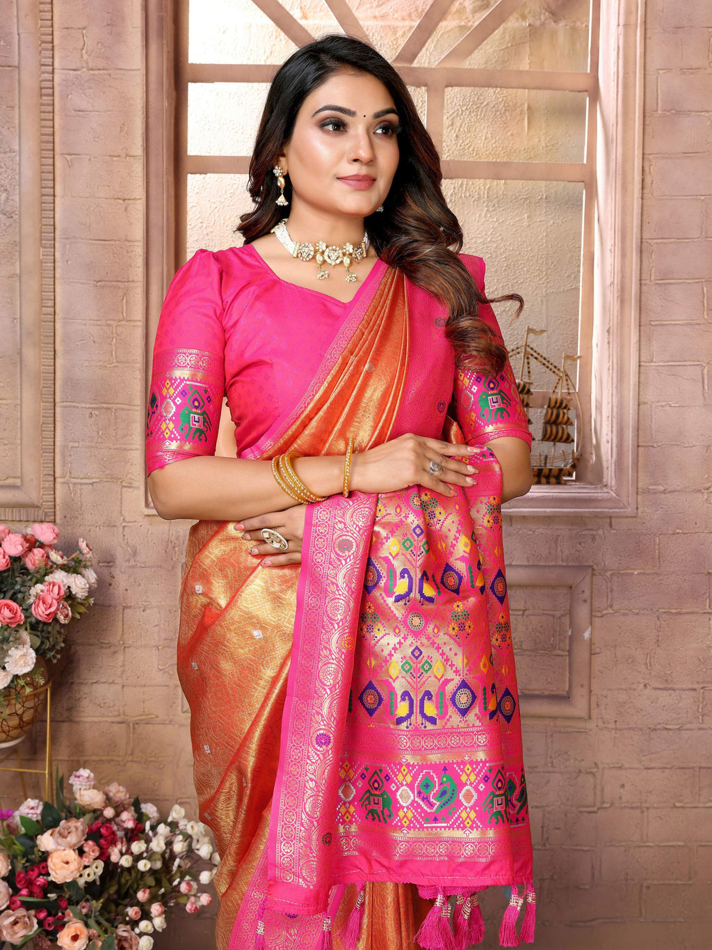 Gold Banarasi Tissue Silk Weaving Saree