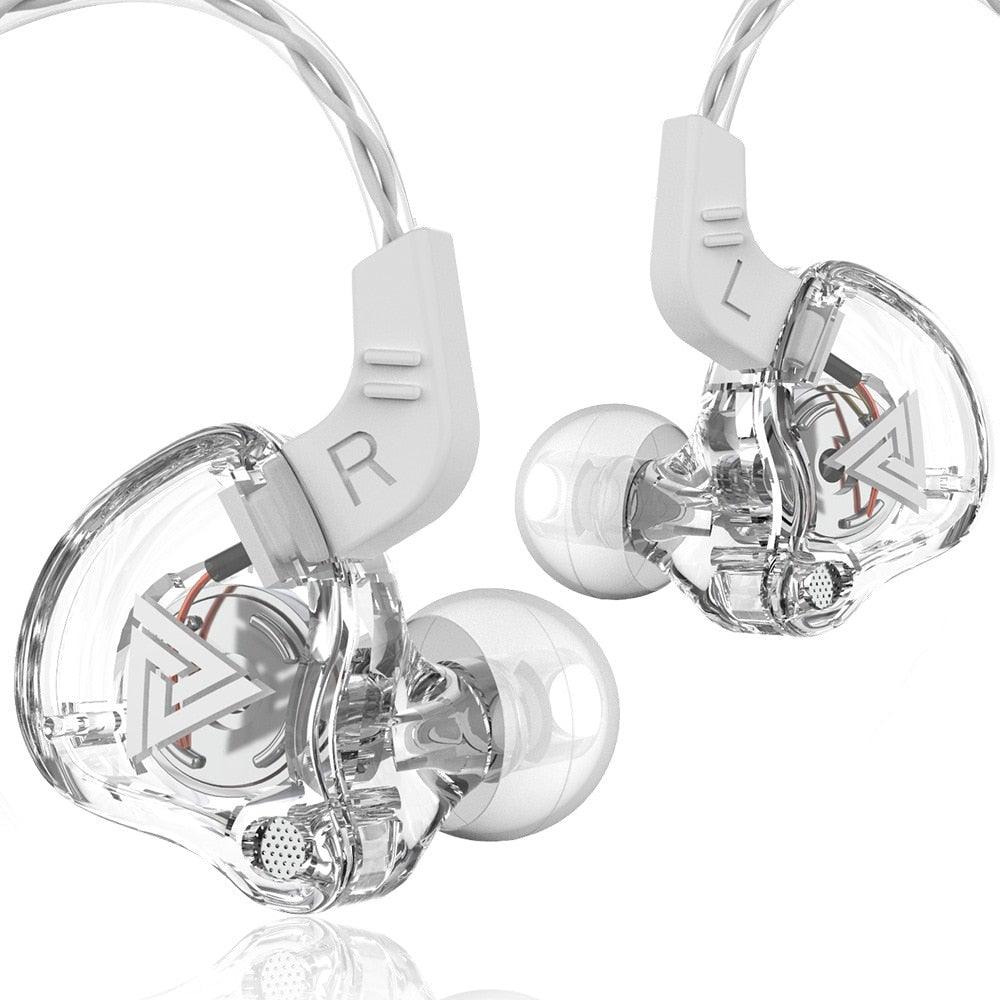 Stevvex multi-platform wired gaming headset with microphone, 40mm drivers, and closed-back design.
