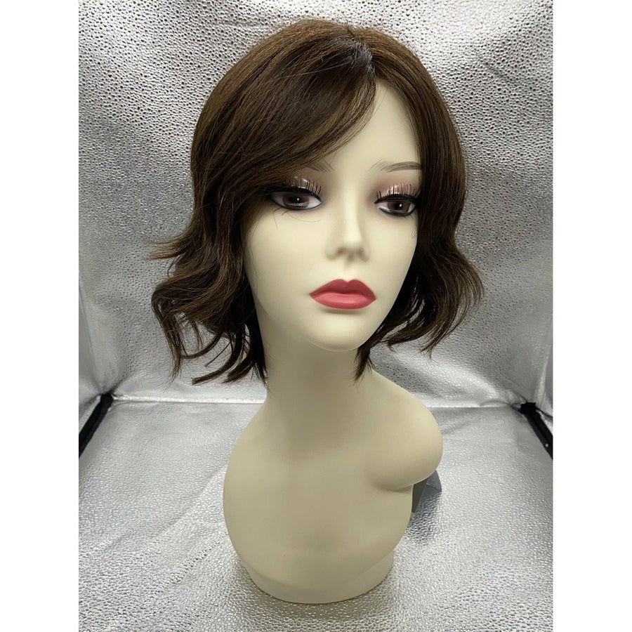 Going Places Wig in Light-Brown with Blonde Highlights