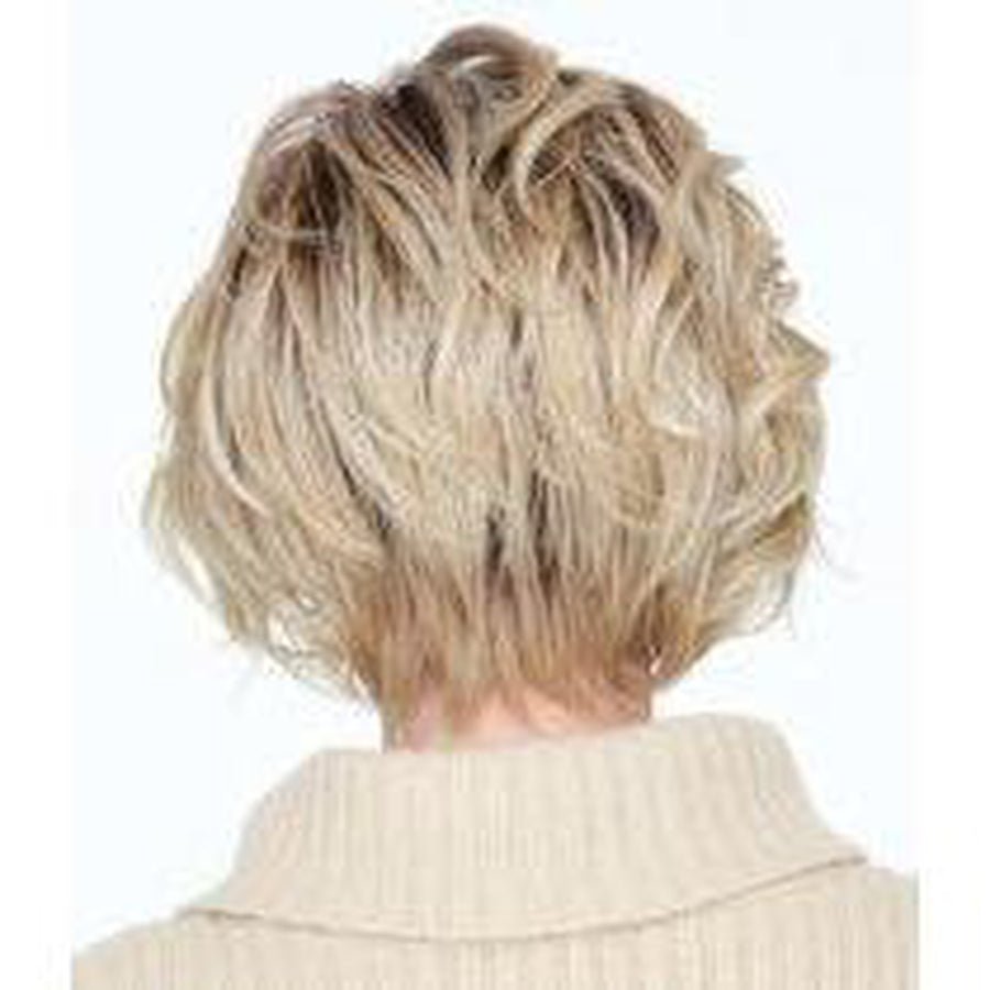 Going Places Wig in Light-Brown with Blonde Highlights