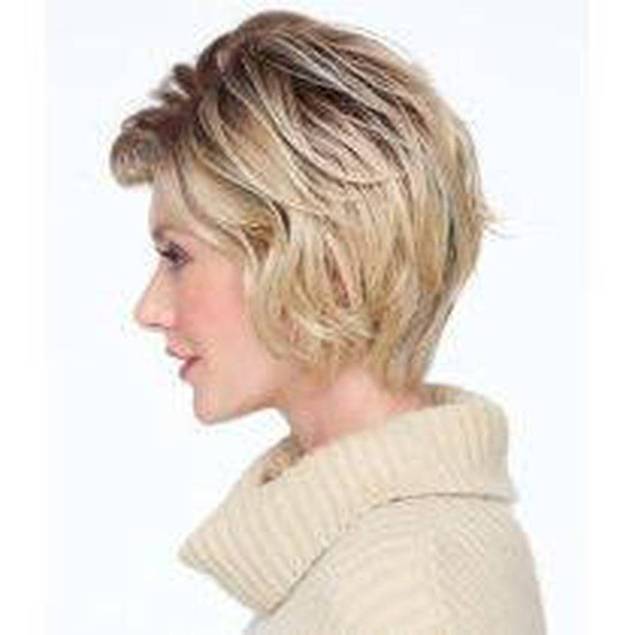 Going Places Wig in Light-Brown with Blonde Highlights