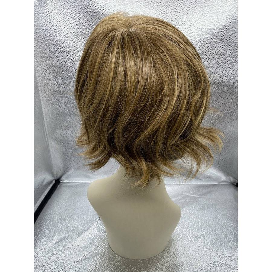 Going Places Wig in Light-Brown with Blonde Highlights