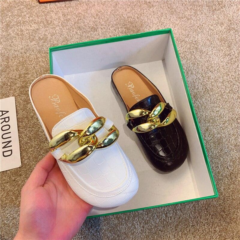 Gold Chain Detail Closed Toe Flat Mules Comfortable Slip-On Shoes