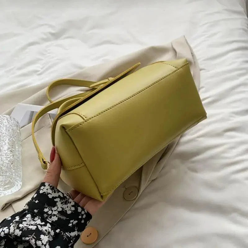 Large Capacity PU Leather Shoulder Bag Elegant Messenger Tote