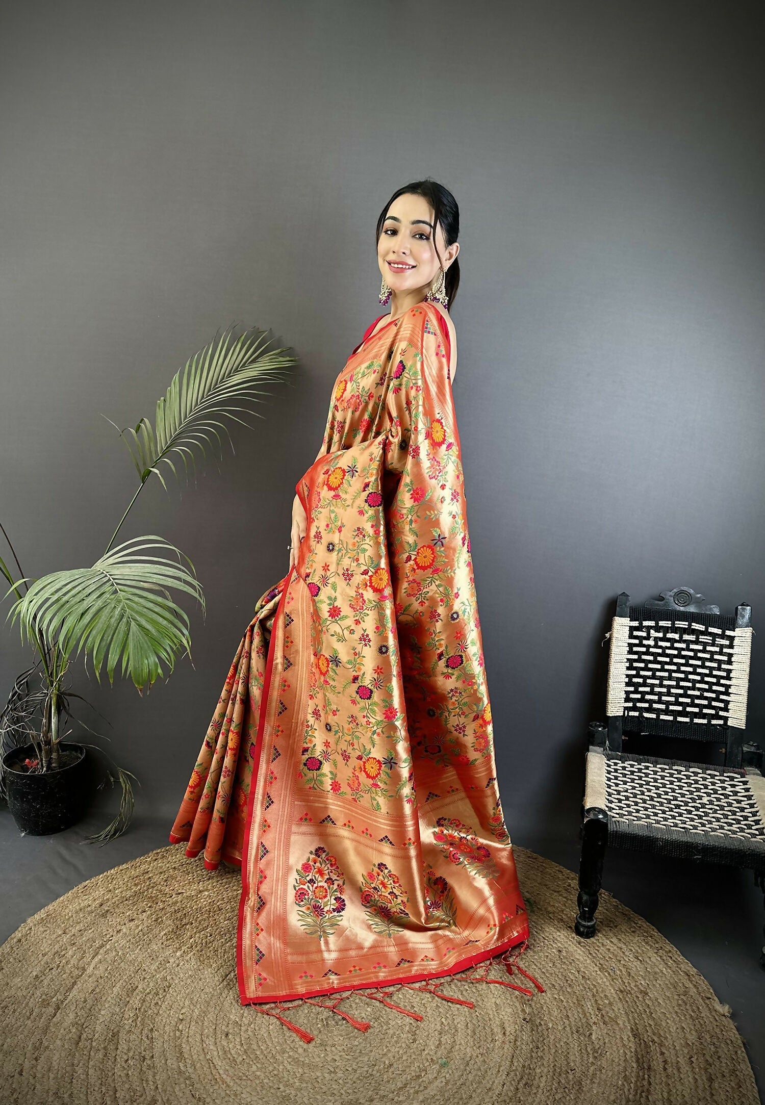 Peach Floral & Leaf Motif Soft Silk Paithani Saree
