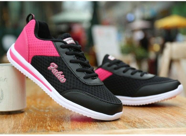 Women's Lightweight Breathable Mesh Sneakers for Walking and Running