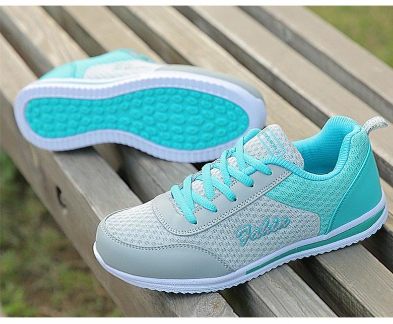 Women's Lightweight Breathable Mesh Sneakers for Walking and Running