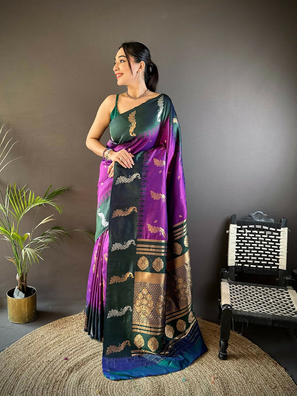 Joban Fashion Green Peacock,Butti Banarasi Silk Sarees
