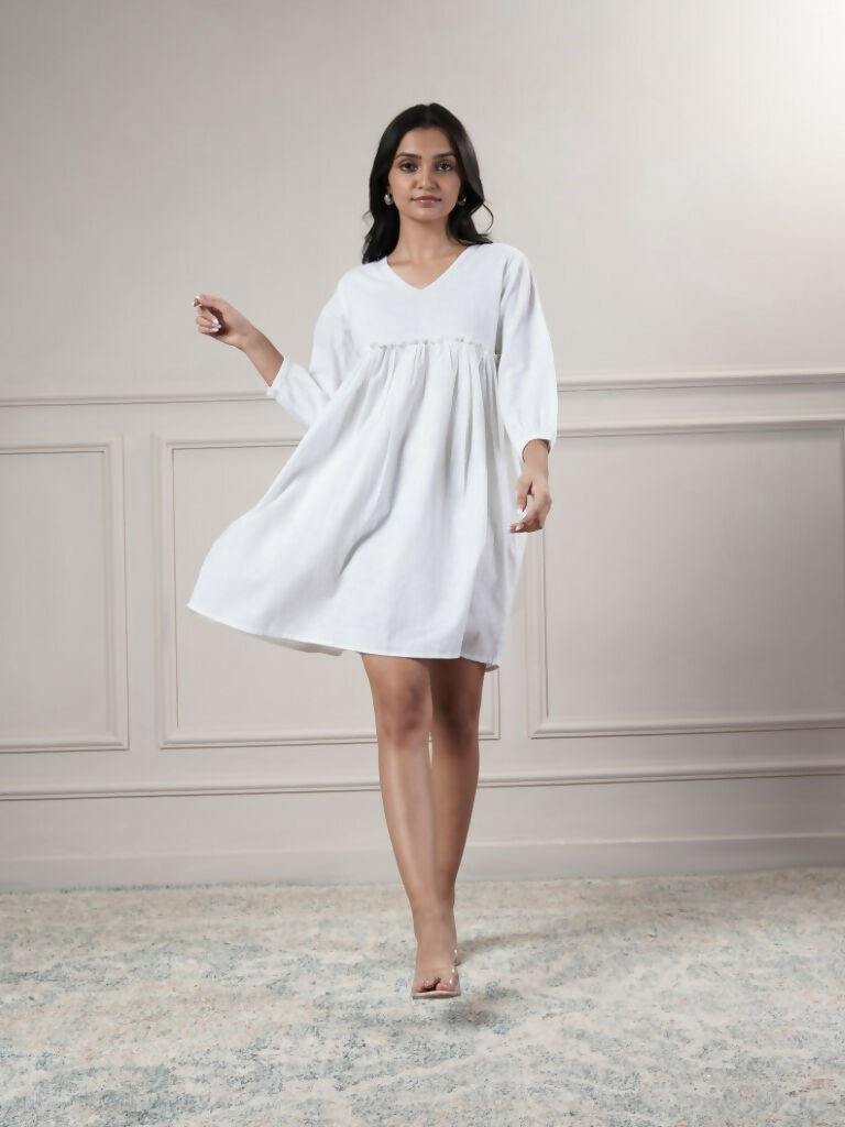 Women's White Short Dress with V-Neck and 3/4 Sleeves
