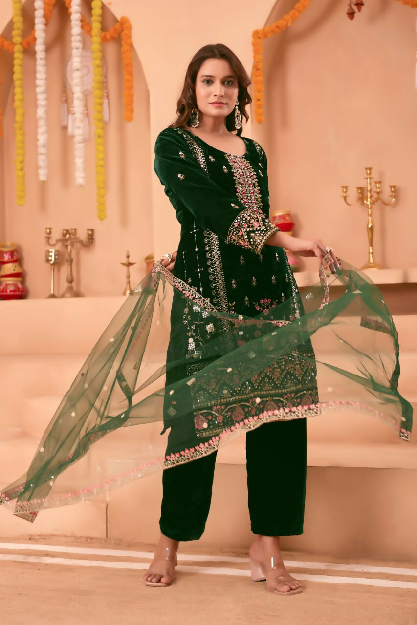Green Velvet Embroidered Kurta Set with Sequence Work