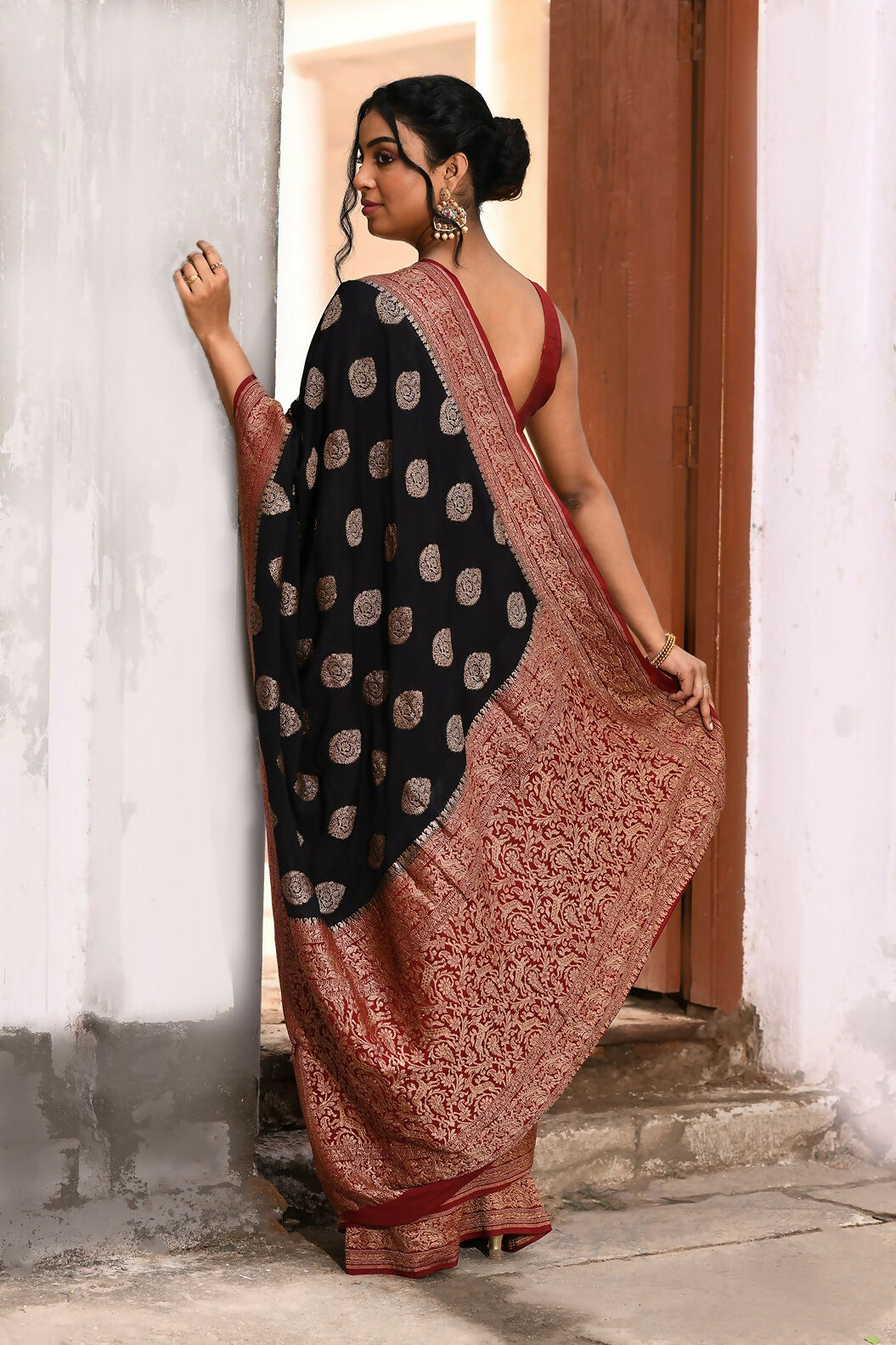 Black Crepe Chiffon Banarasi Silk Handloom Saree
