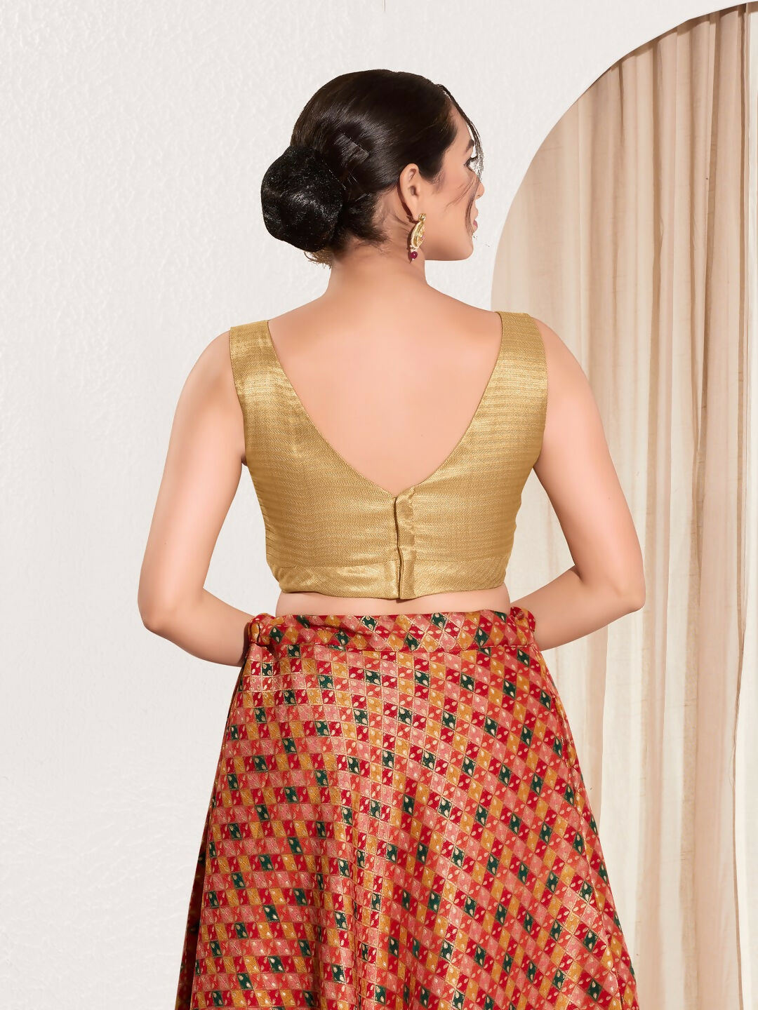 Joban Fashion Gold Mulberry Silk Padded Blouse With Sweetheart Neck Sleeveless
