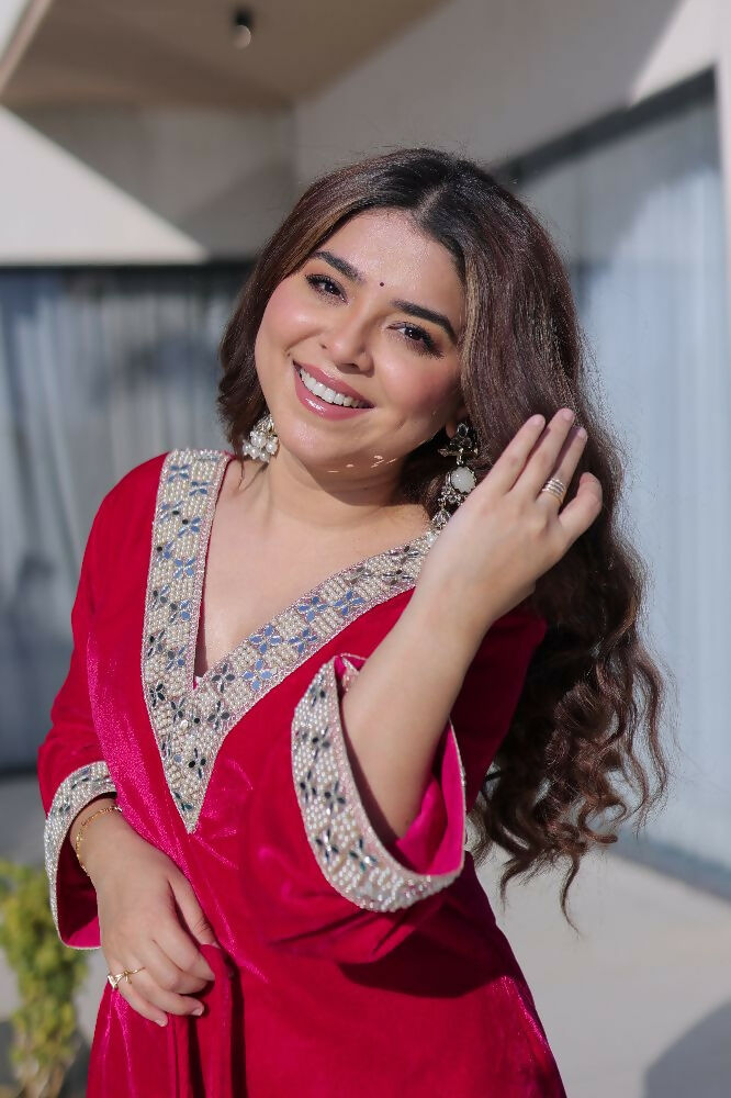 Pink Velvet Kurta Set with Sequins, Zari, and Thread Embroidery