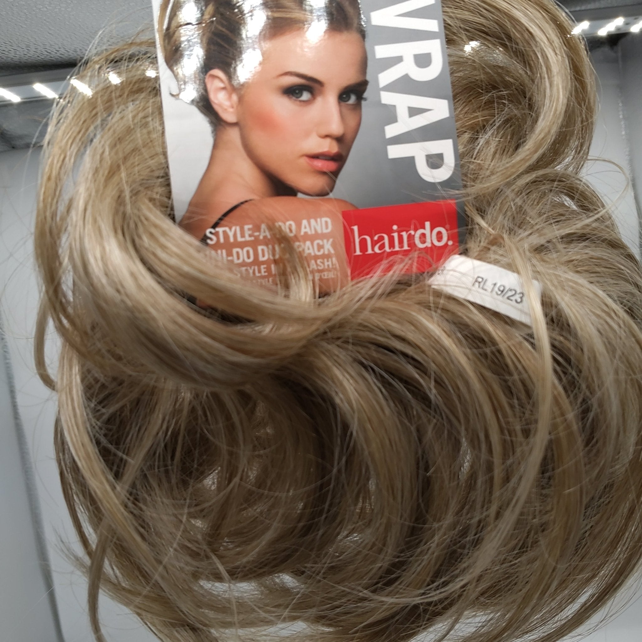 Hairdo 2-Pack Wrap Style-A and Mini Do Duo set in RL19/23 ash blonde color