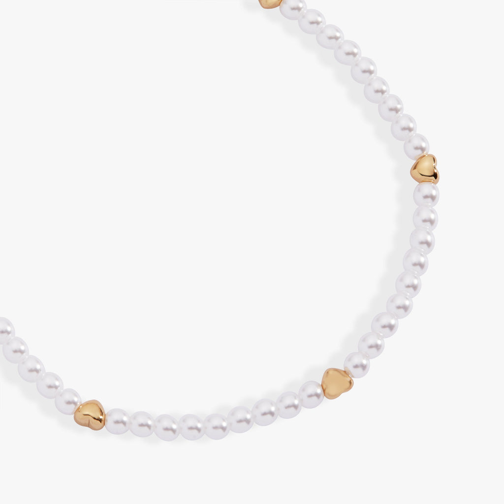 Heart and Pearl Stretch Bracelet in Gold and White