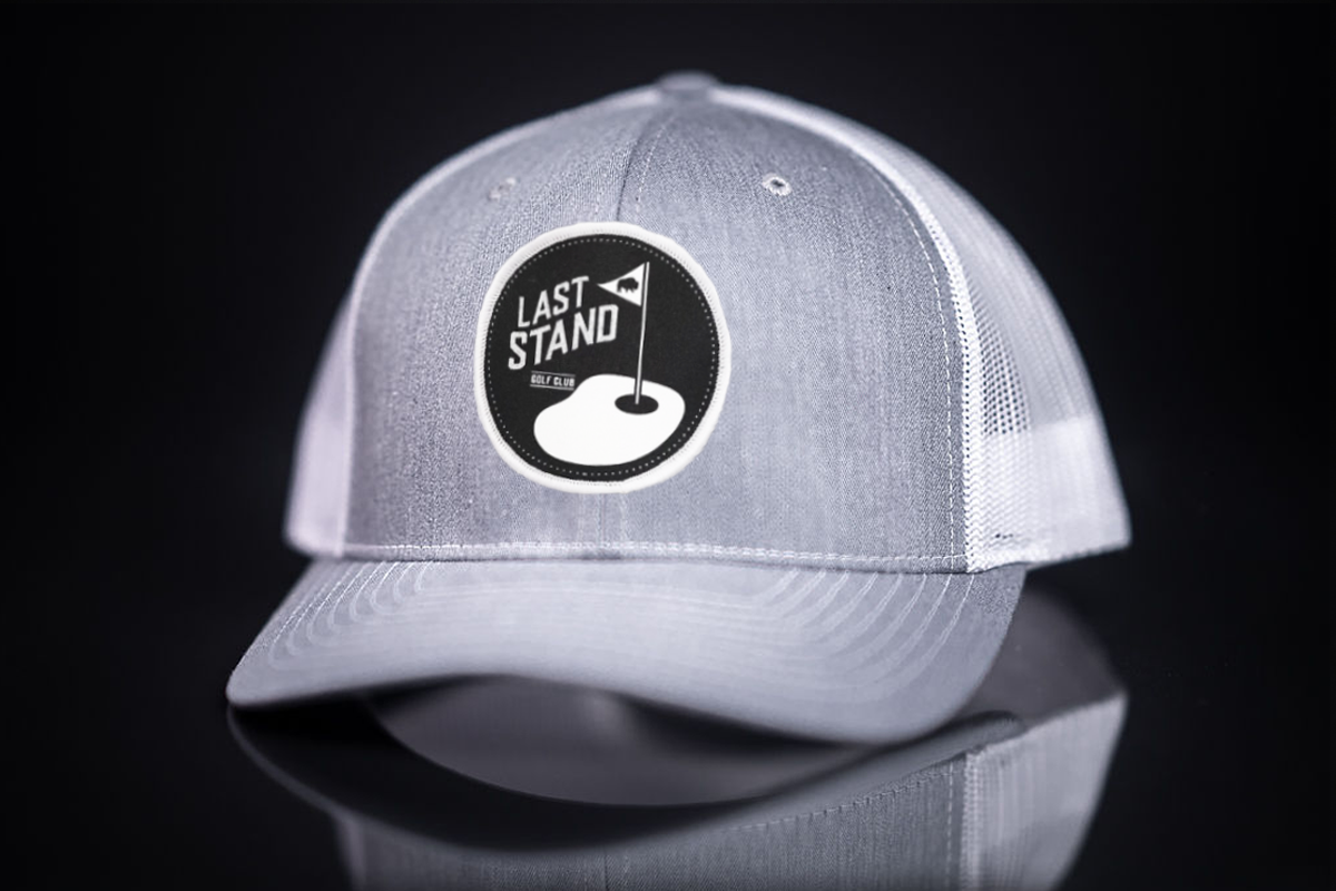 Golf Club Curved Bill Mesh Snapback Hat - Sporty Streetwear