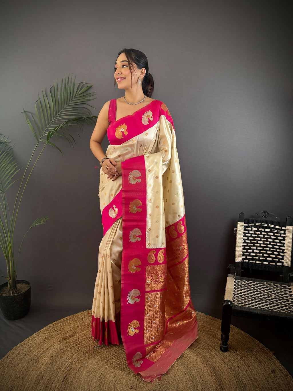 Elegant Pink Butti Banarasi Soft Silk Saree featuring traditional motifs