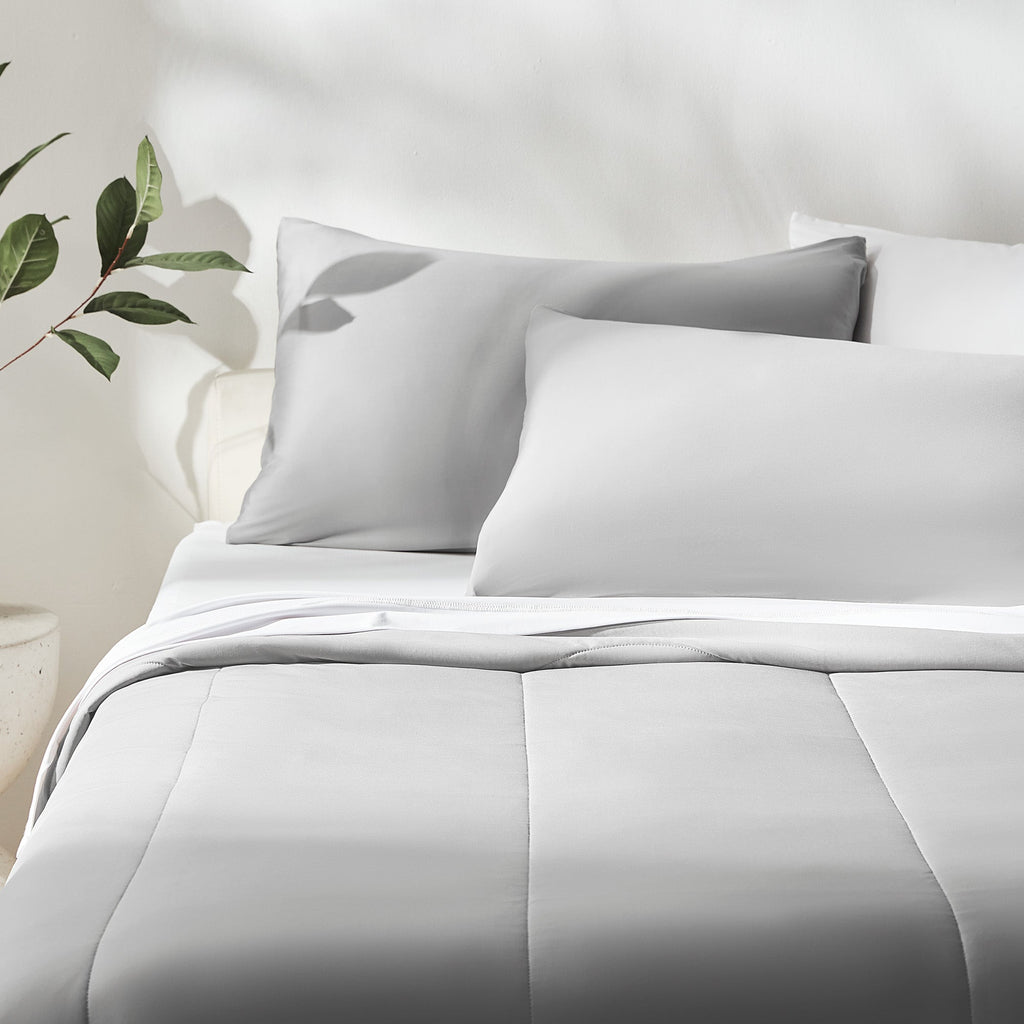 Cooling Comforter Set in Grey for Hot Sleepers - Image 3
