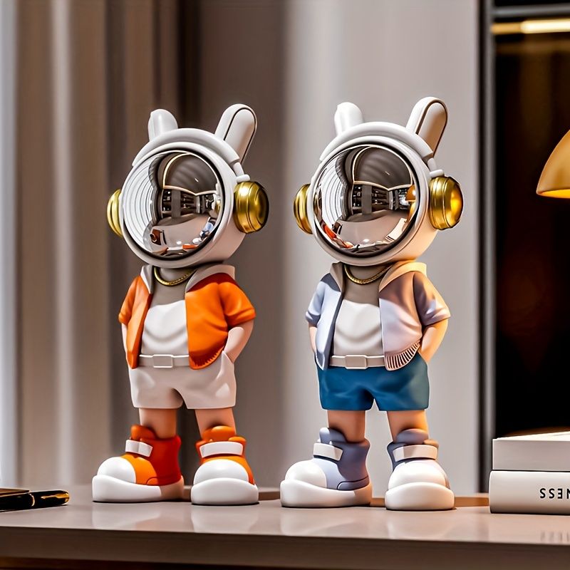 Astronaut Sculpture Desktop Ornament Resin Figurine