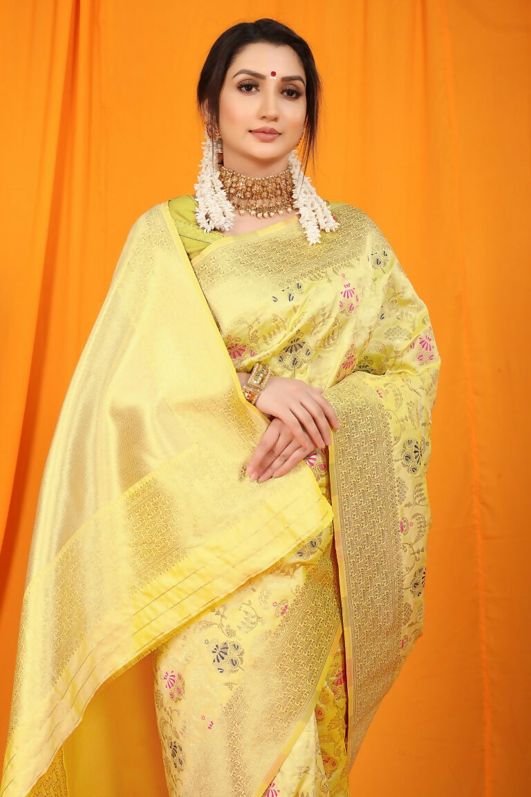 Cream Kanjivaram Silk Zari Woven Saree with Matching Blouse