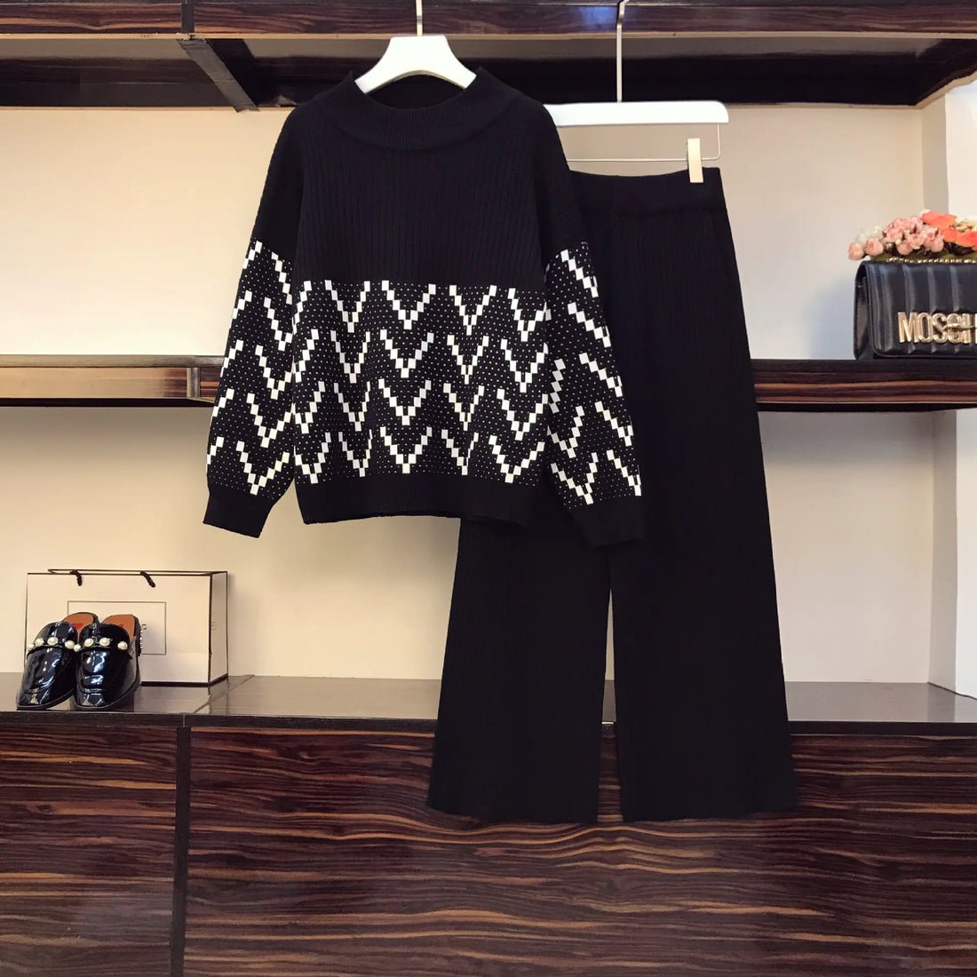 Women's Black Geometric Pattern Knit Two-Piece Sweater Set - Image 7